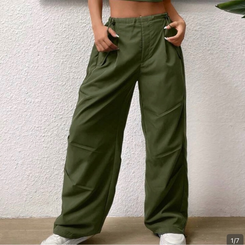 Olive Green Women's Wide-Leg Parachute Pants